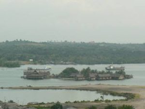 Pulau Bayan dari Kejauhan