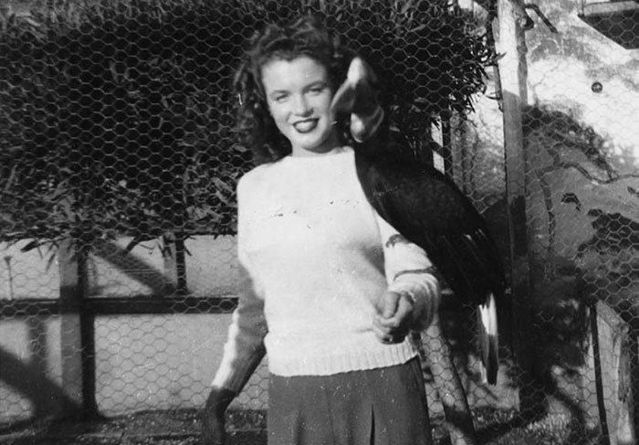 before-marilyn-monroe-norma-jeane-mortenson-photos-17-5935128147e67__700