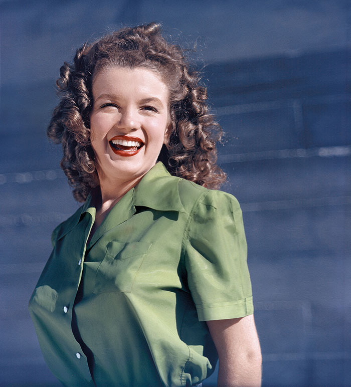 before-marilyn-monroe-norma-jeane-mortenson-photos-26-5935129285e41__700