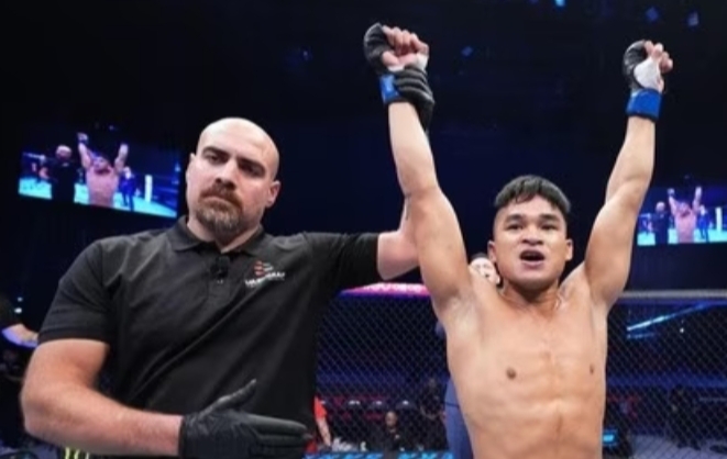 Debut Bersejarah Jeka Saragih Menang KO Ronde Pertama UFC GoWest ID