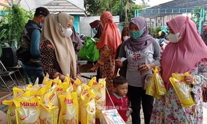 Diluncurkan Mulai Hari Ini, Minyak Goreng Rakyat Dibandrol Rp 14 Ribu ...